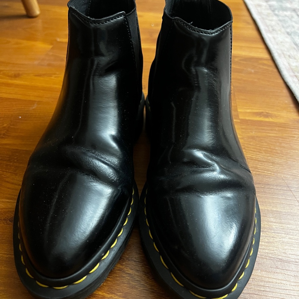 Dr Martens Chelsea boots. Women’s size 7.